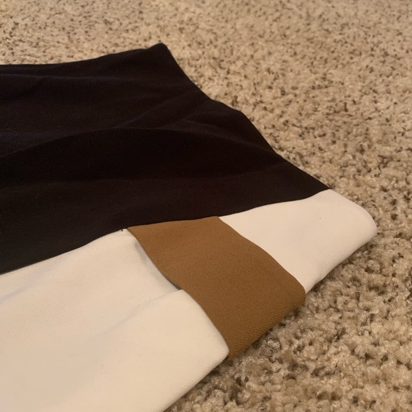 Asymmetrical White Black and Gold Skirt - Picture 2 of 2